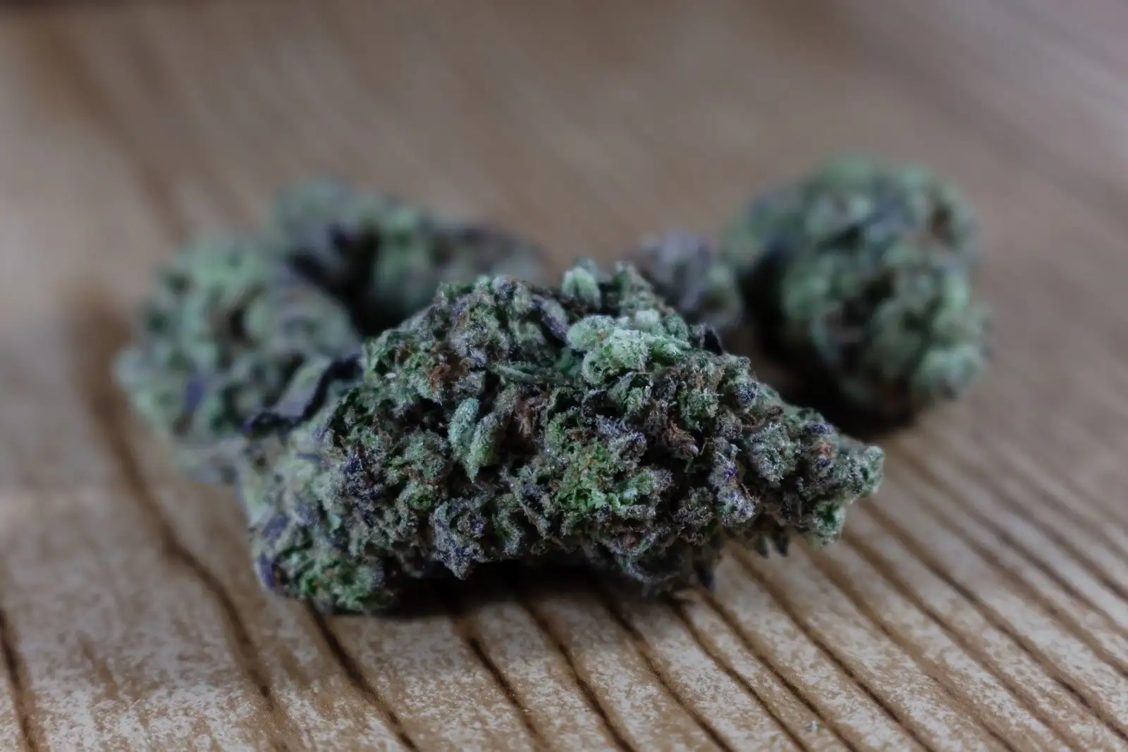 CBD moon rock: three layers and a percentage to check