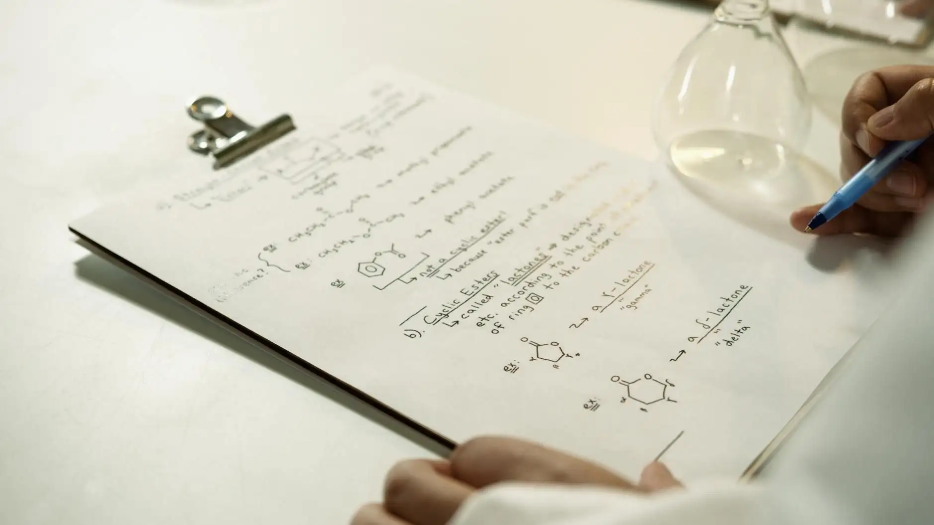 What are cannabinoids? Definition, types and the French framework