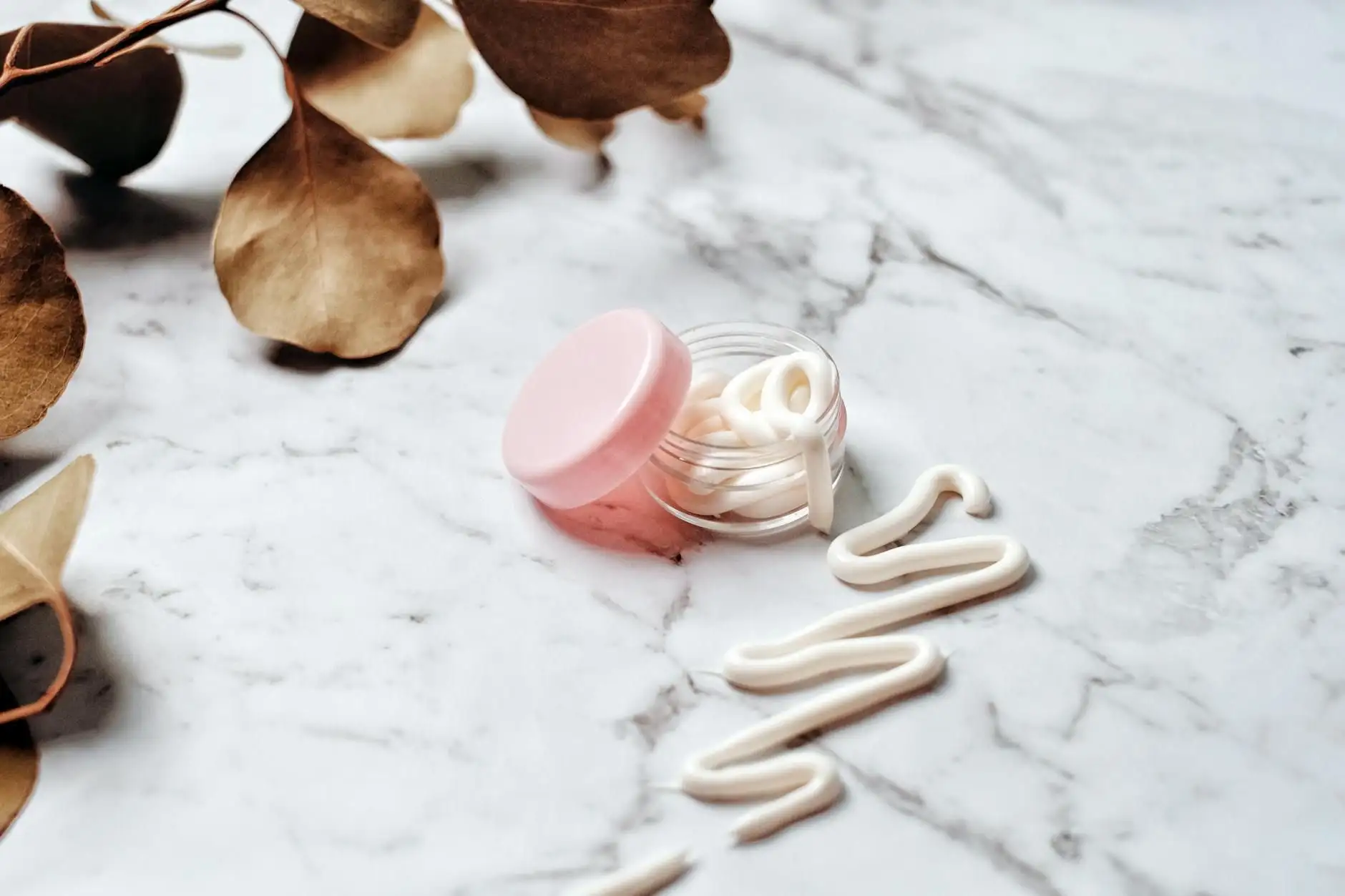 CBD cosmetics and sensitive skin: what France allows