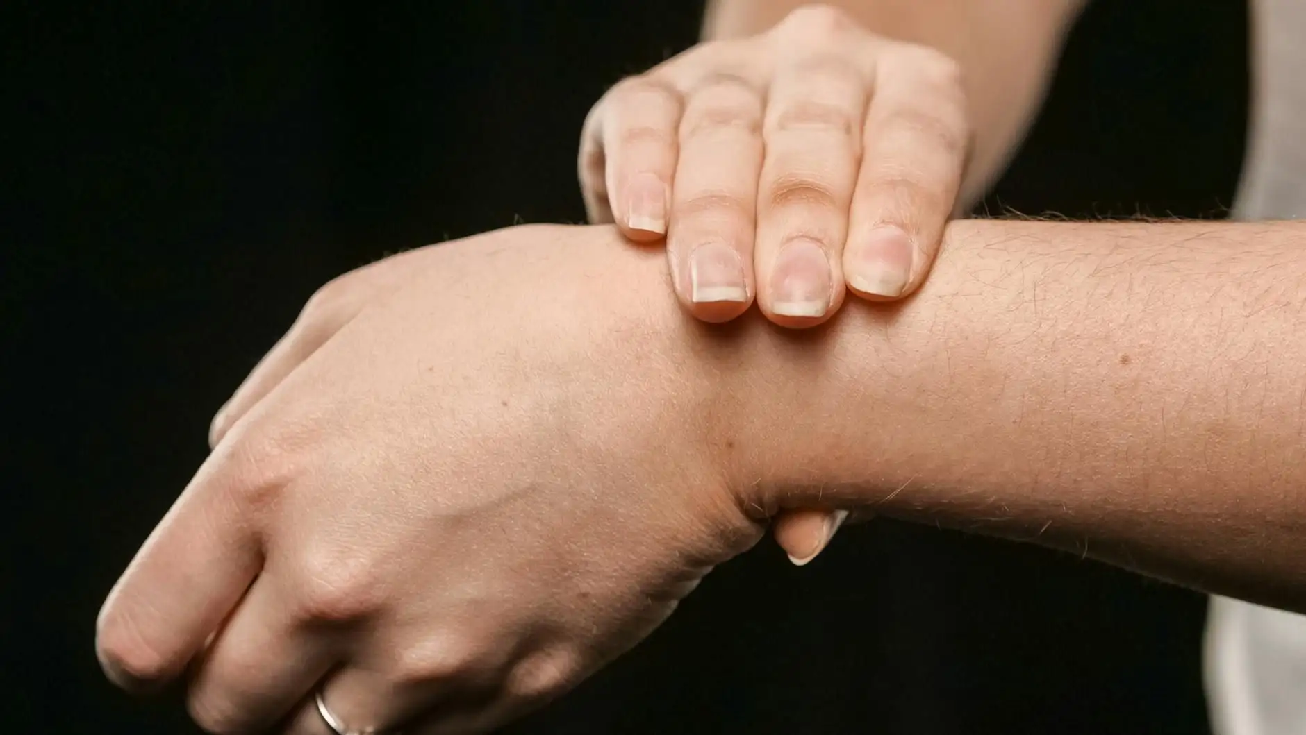 Hand and wrist pain — CBD wellness rituals