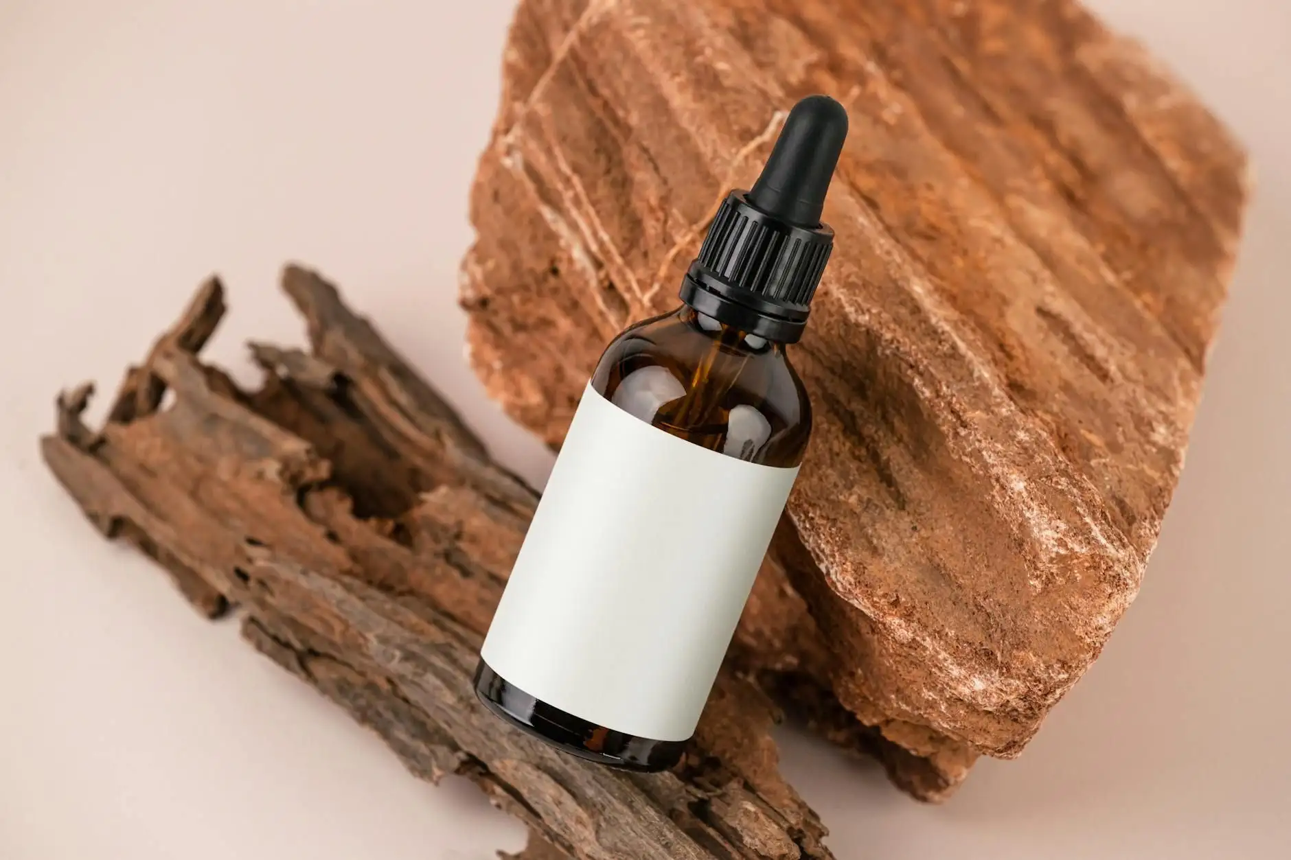 What is CBD oil? Definition, formats and uses
